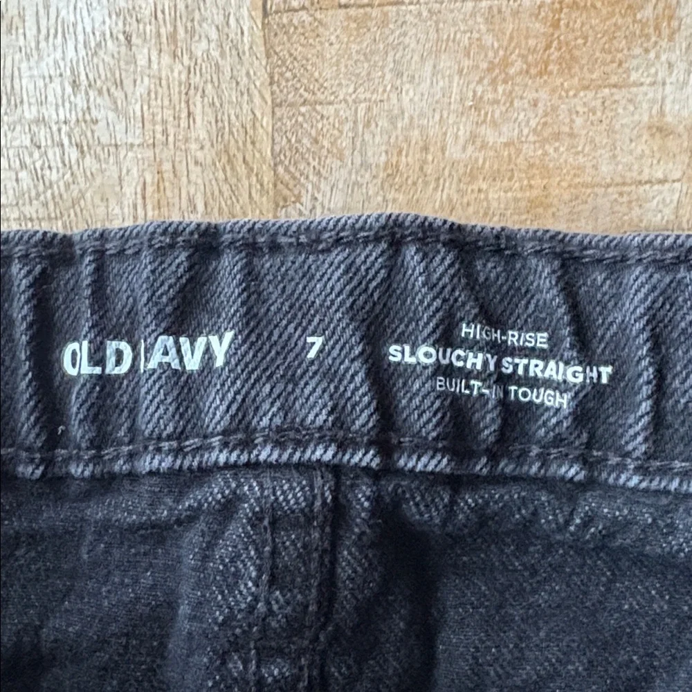 Old Navy slouchy straight jeans size 7